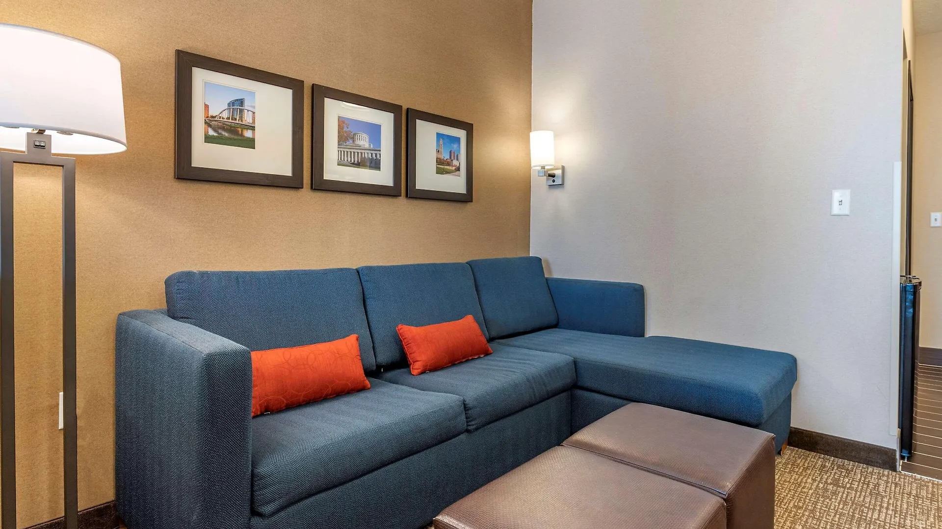 Hotel Comfort Suites Columbus Airport
