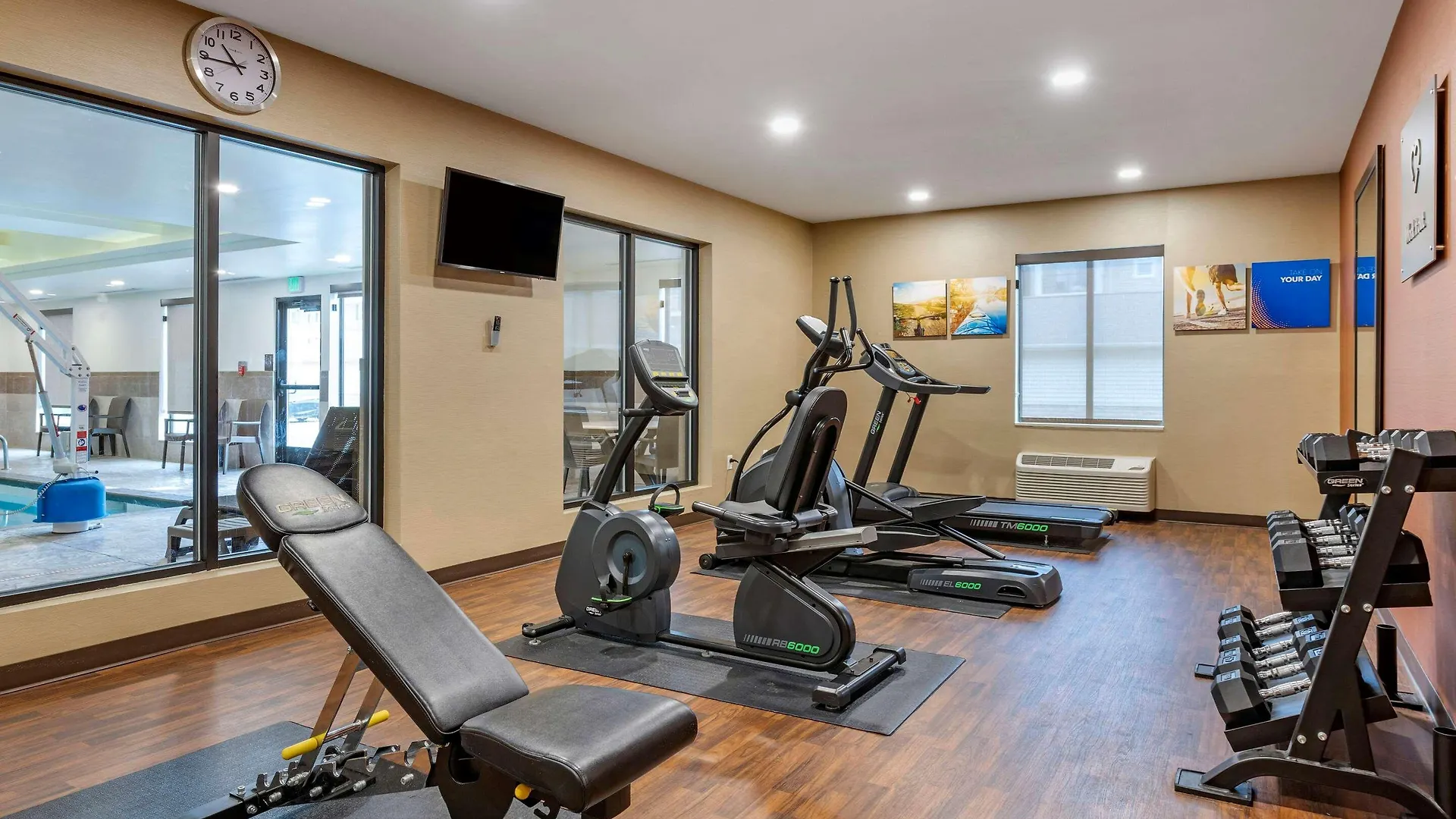 Comfort Suites Columbus Airport Hotel